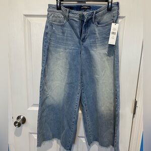 STATEMENT BY NYDJ WIDELEG Jeans